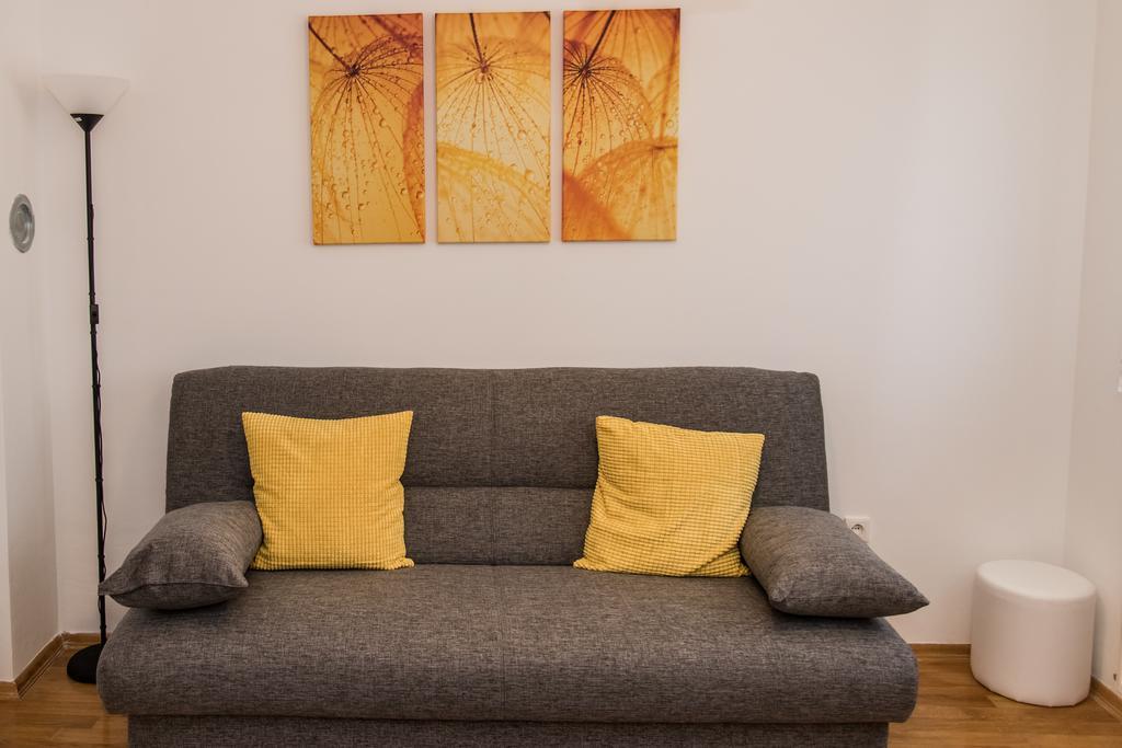 Apartment Roko Osijek Buitenkant foto