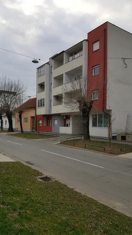Apartment Roko Osijek Buitenkant foto