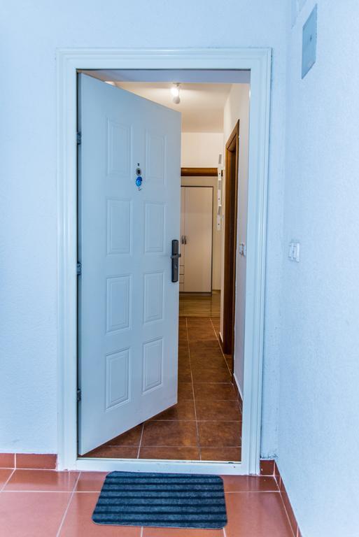 Apartment Roko Osijek Buitenkant foto